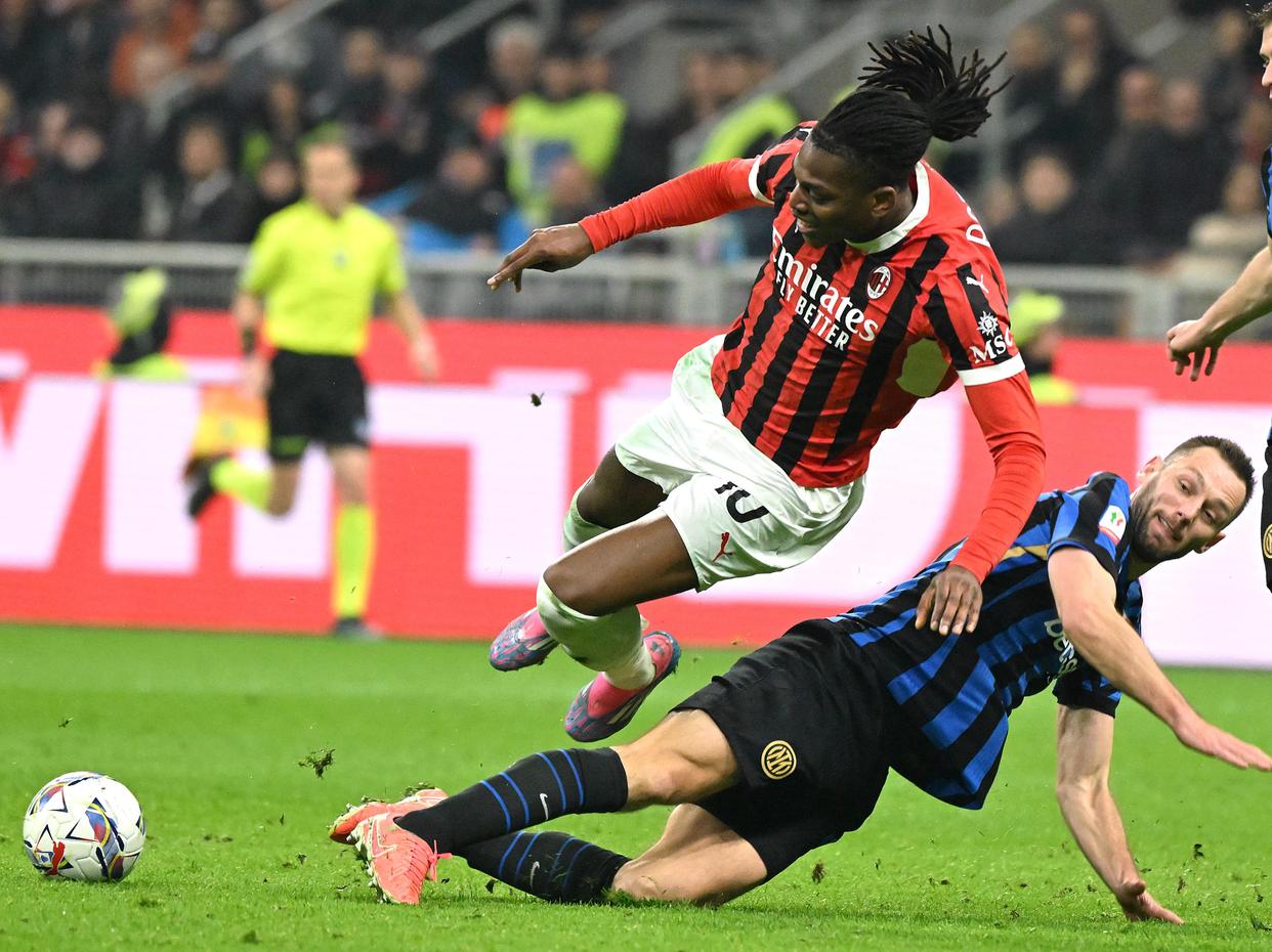 凭借努力重 凭借努力重