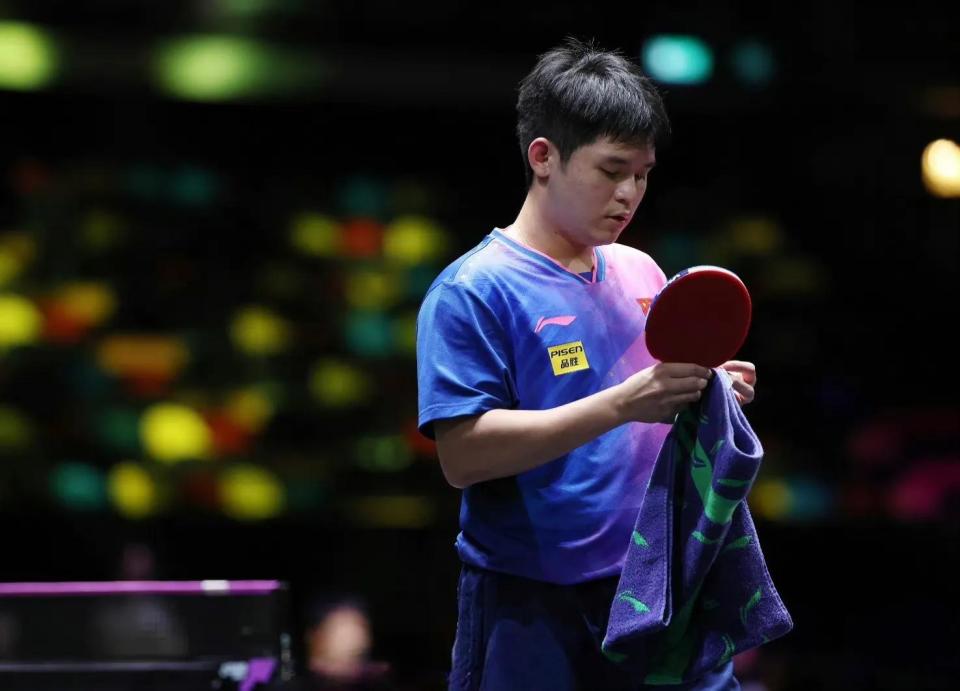 欧锦赛至今表现一塌糊涂，前活塞侧翼的状态也太糟糕了吧？