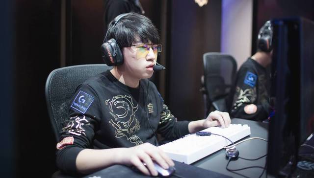 NBA常规赛：雷霆145-117大胜公牛，豪取十连胜继续刷新队史纪录.